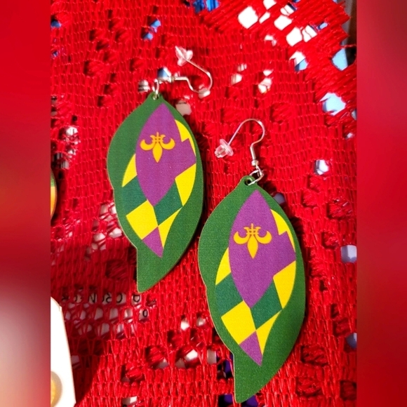 New 3 pair of Earrings Mardi Gras - Picture 4 of 4